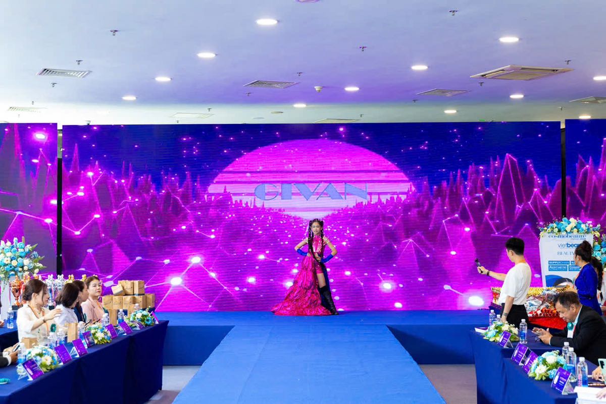 1y.986.dana-dan-anh-mau-nhi-NTK-Givan-tran-bts-vuot-gioi-han-breakthrough-2026-sspotlight.vn-truyen-thong-spotlight-viet-nam- 7