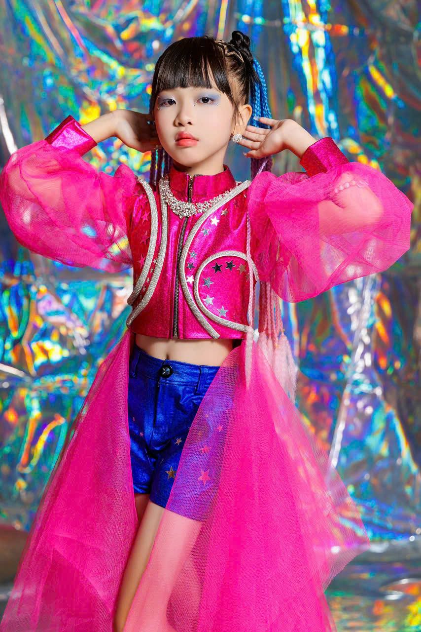 1y.989.mau-nhi-mai-huynh-NTK-Givan-tran-bts-vuot-gioi-han-breakthrough-2026-sspotlight.vn-truyen-thong-spotlight-viet-nam- 8