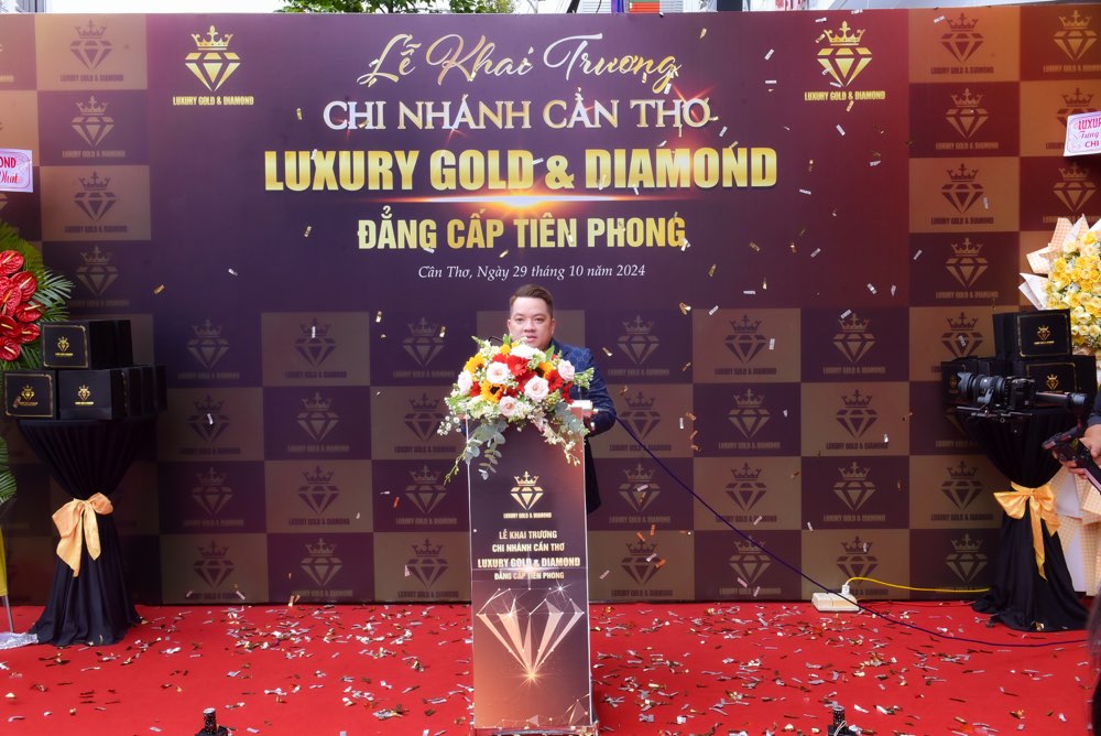 Luxury-gold-diamond-20