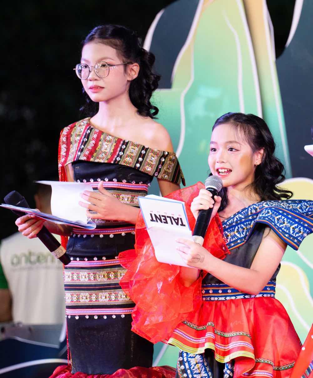 1z.803.alice-talents-2