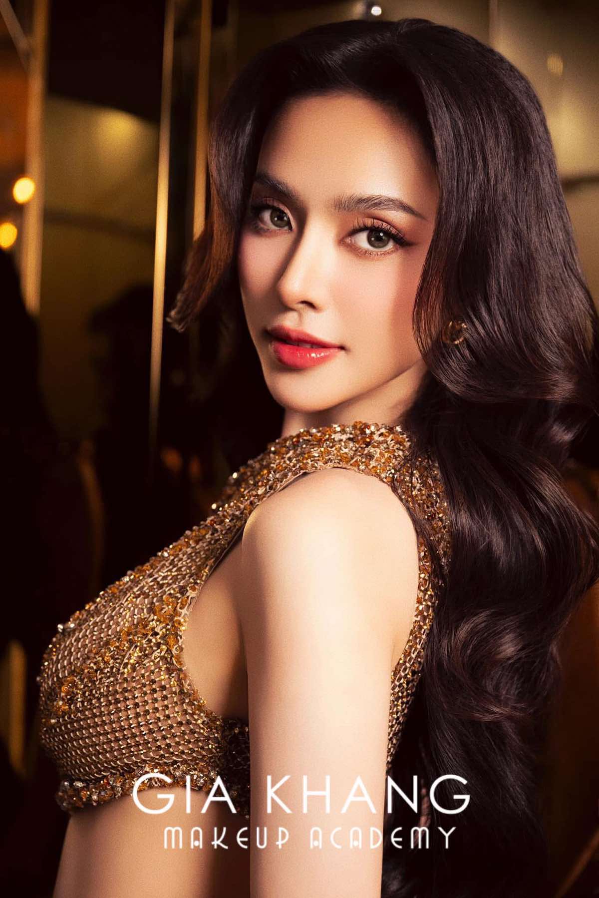 1a.310.MUA-make-up-artist-Gia-Khang-academy-truyen-thong-spotlight-vietnam-00036