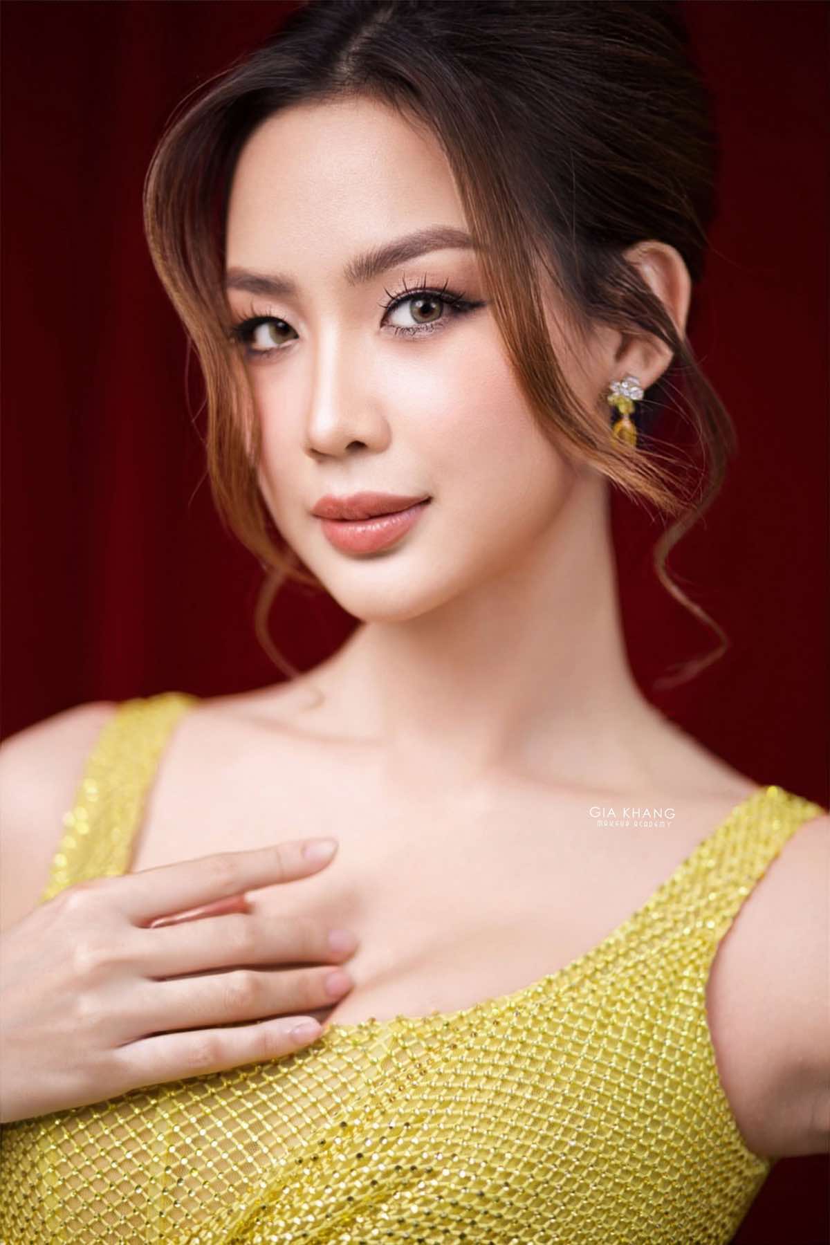 1a.310.MUA-make-up-artist-Gia-Khang-academy-truyen-thong-spotlight-vietnam-00040