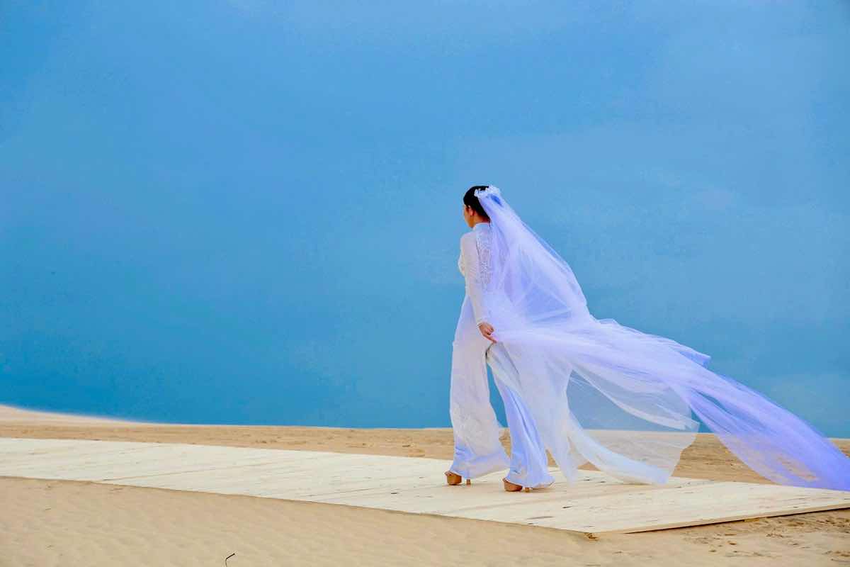 1a.531.ntk-ao-dai-dan-ha-truyen-thong-spotlight-vietnam-00018