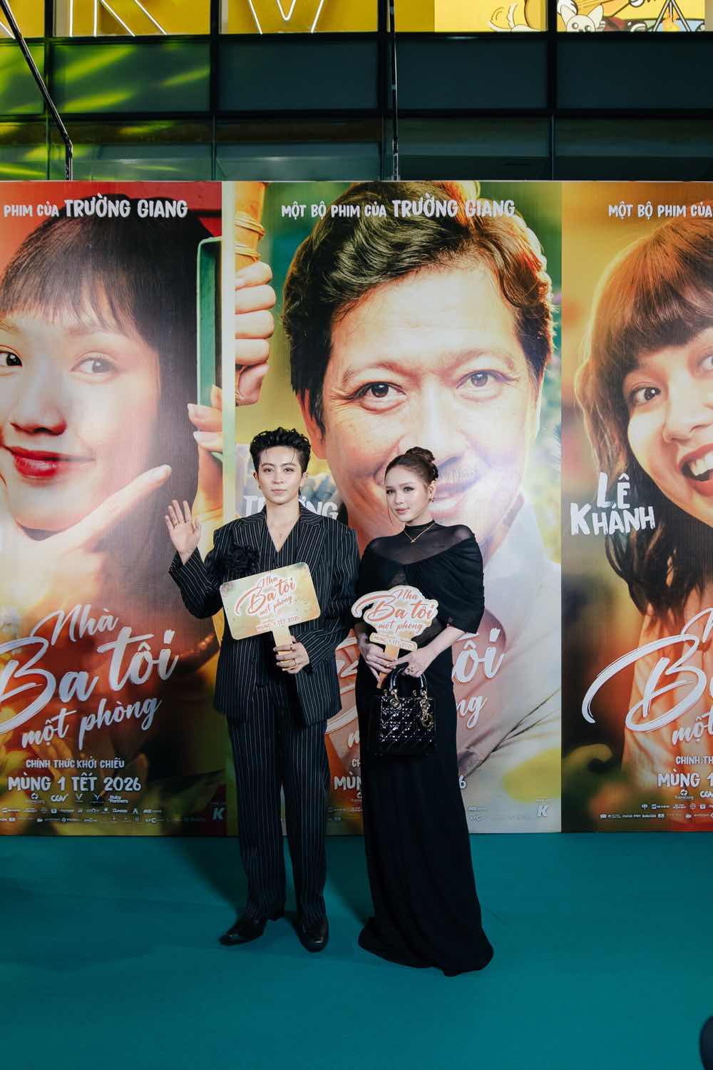 1z.961.phim-tet-nha-ba-toi-mot-phong-truong-giang-truyen-thong-spotlight-vietnam-54