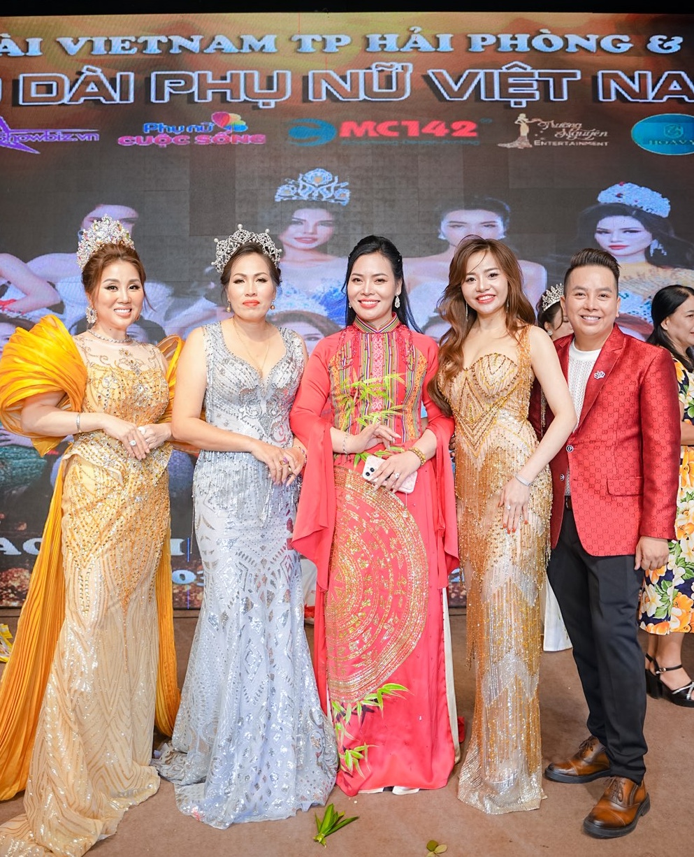 496.dai-su-hoa-hau-tuoi-tran-mrs-ao-dai-quy-ba-viet-nam-202427