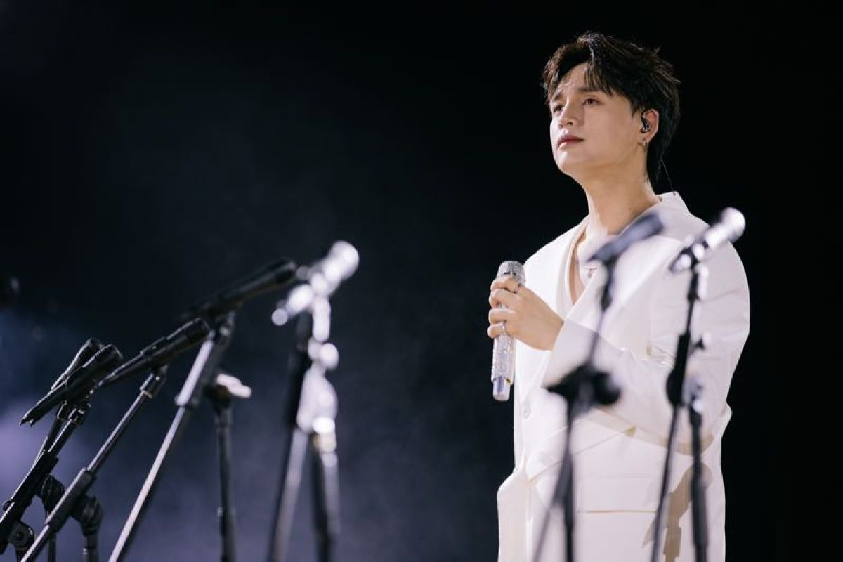 Nguyễn Trần Trung Qu&acirc;n mở lớp thanh nhạc online cực hot, netizen h&agrave;i hước: "Xem m&agrave; &aacute;p lực ngang, nhưng qu&aacute; cuốn"