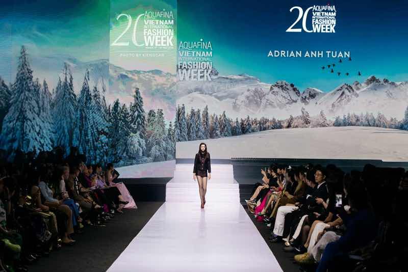 Miss Earth Water 2025 Trịnh Mỹ Anh biến h&oacute;a ấn tượng tại Tuần lễ Thời trang Quốc tế Việt Nam 2025