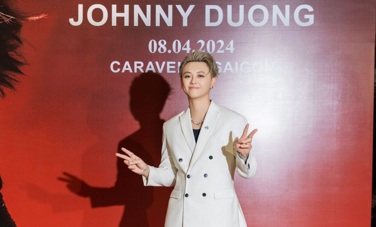 Ca sĩ Johnny Dương ra mắt MV đầu tay - Sao phải kh&oacute;c