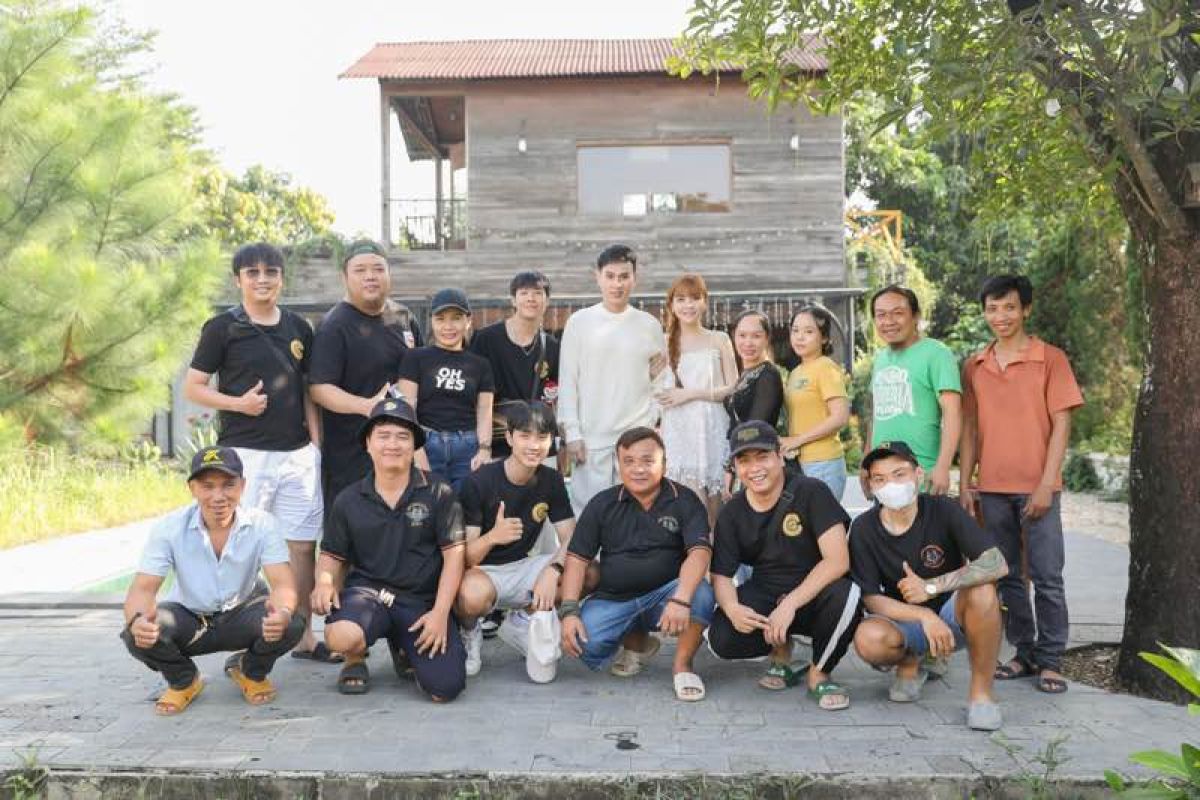 Nguy&ecirc;n Vũ nhiều lần khuy&ecirc;n Saka Trương Tuyền &ldquo;bớt y&ecirc;u lại&rdquo;