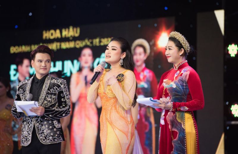 MC Phạm Trường Giang dẫn dắt chung kết “Hoa hậu doanh nhân Việt Nam Quốc Tế 2022”