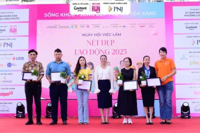 PNJ lan tỏa tinh thần &ldquo;Sống Đẹp&rdquo; đến nữ c&ocirc;ng nh&acirc;n&nbsp;