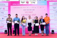 PNJ lan tỏa tinh thần &ldquo;Sống Đẹp&rdquo; đến nữ c&ocirc;ng nh&acirc;n&nbsp;