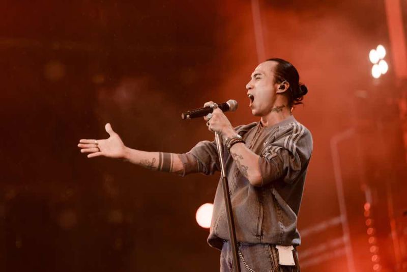 Microwave, Bức Tường, Phạm Anh Khoa, Nguyễn Việt L&acirc;m &ldquo;b&ugrave;ng nổ&rdquo; tại Midnight Live Concert