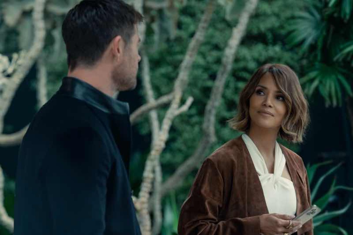CHRIS HEMSWORTH – MARK RUFFALO – HALLE BERRY ĐỐI ĐẦU TRONG BOM TẤN TRINH THÁM “TỘI PHẠM 101”