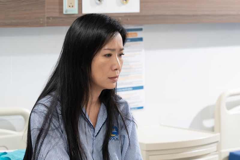 NSND Trịnh Kim Chi nghèo hèn trong Mật Ngọt Tựa Khói Sương, giàu có trong Trà Ma Nữ