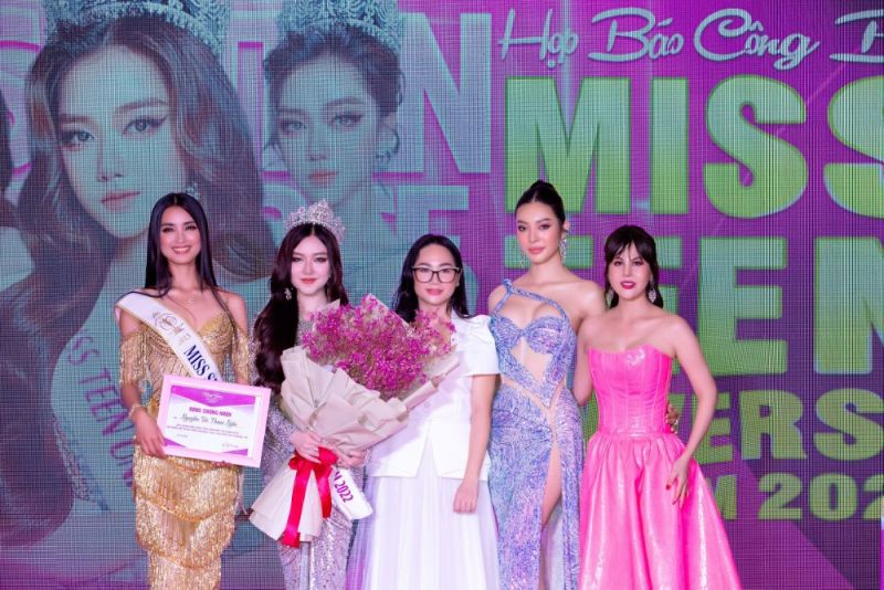 Nhan sắc Việt 17 tuổi Nguyễn Vũ Thoại Nghi tham dự Miss Teen Universe 2022 tại Mỹ