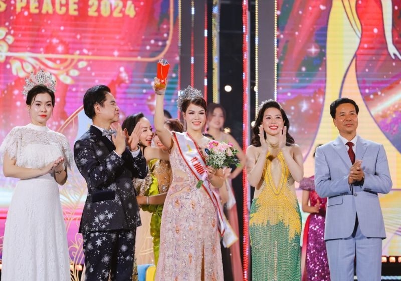 Huỳnh Thị Tuyết Lan đăng quang &Aacute; hậu 1 Hoa hậu doanh nh&acirc;n ho&agrave; b&igrave;nh 2024