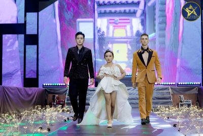 Model Kid Thiên Kim đọ thần thái cùng Á vương Quốc tế trên sàn diễn Light &amp; Shadow Fashion Runway