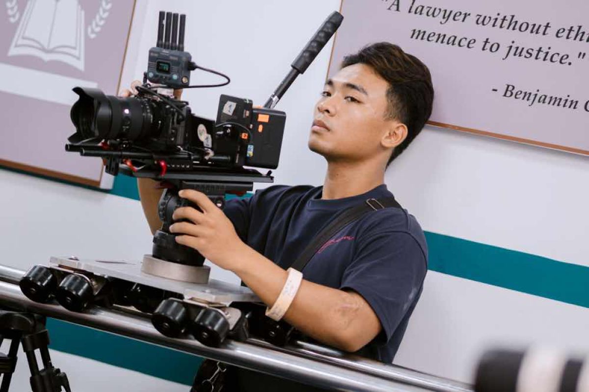 Hậu trường gian nan của “Những đứa con khác họ”: Đốt chòi ba lần, quay cảnh rượt đuổi đến 38 lần