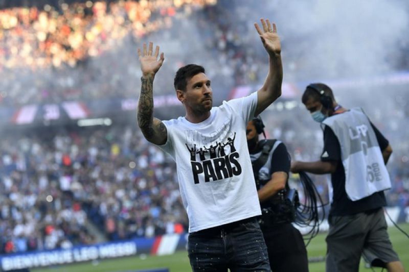 Messi ra mắt trong ngày Paris St German thắng lớn!