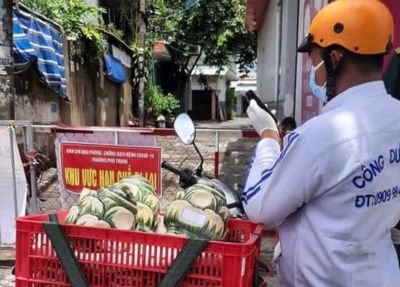 Sự thật c&acirc;u chuyện shipper chở tro cốt người mất v&igrave; Covid-19 đi giao khắp S&agrave;i G&ograve;n g&acirc;y x&ocirc;n xao