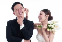 Nàng hậu Phương Uyên sánh đôi chú rể doanh nhân Nguyễn Bình trong ngày cưới ''Chốn Bình Uyên''