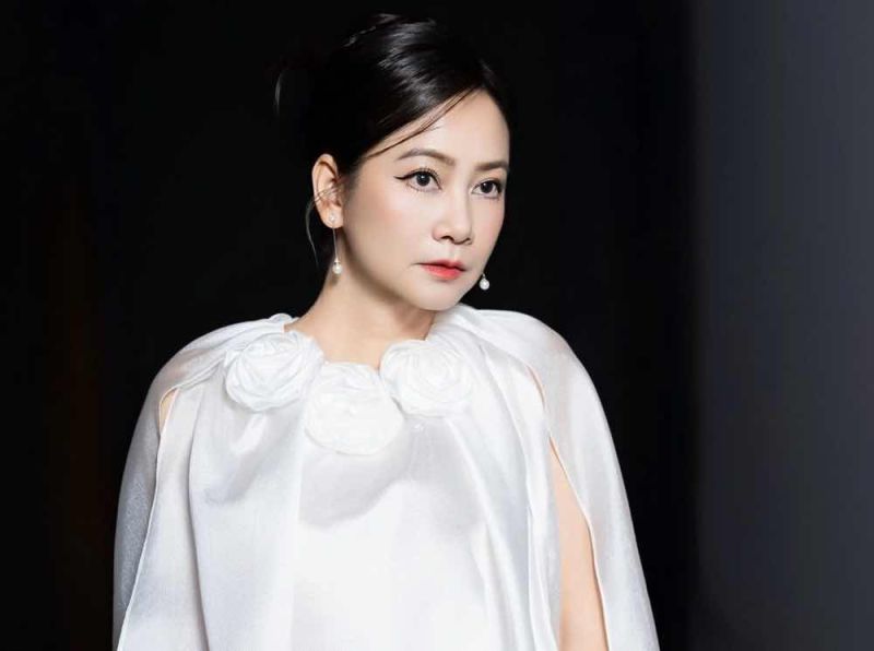 Nh&agrave; b&aacute;o, MC, Diễn vi&ecirc;n, Hoa hậu c&ugrave;ng ngồi &ldquo;ghế n&oacute;ng&rdquo; Chung kết Miss MC 2025