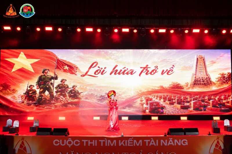 Nguyễn Bảo Uy&ecirc;n - từ mọt Ngữ văn đến c&ocirc; MC nh&iacute; gi&agrave;nh ng&ocirc;i &Aacute; qu&acirc;n "Măng Non Toả S&aacute;ng"