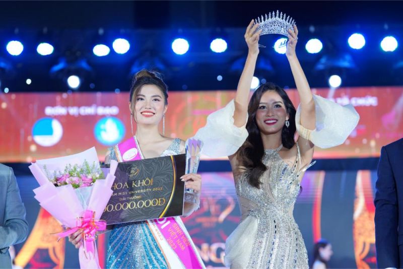 Nữ sinh Đại học Ngoại thương xuất sắc đăng quang Hoa kh&ocirc;i Sinh vi&ecirc;n Việt Nam 2023