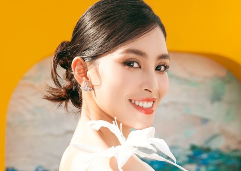 C&ugrave;ng Hoa hậu Trần Tiểu Vy t&igrave;m hiểu c&aacute;ch bảo vệ da m&ugrave;a h&egrave; đ&uacute;ng chuẩn