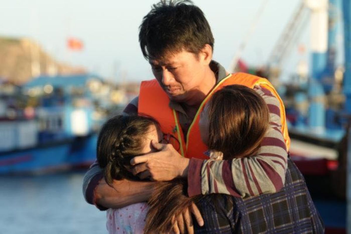 Qu&aacute;ch Ngọc Tuy&ecirc;n diễn xuất đột ph&aacute; trong Lật Mặt 7