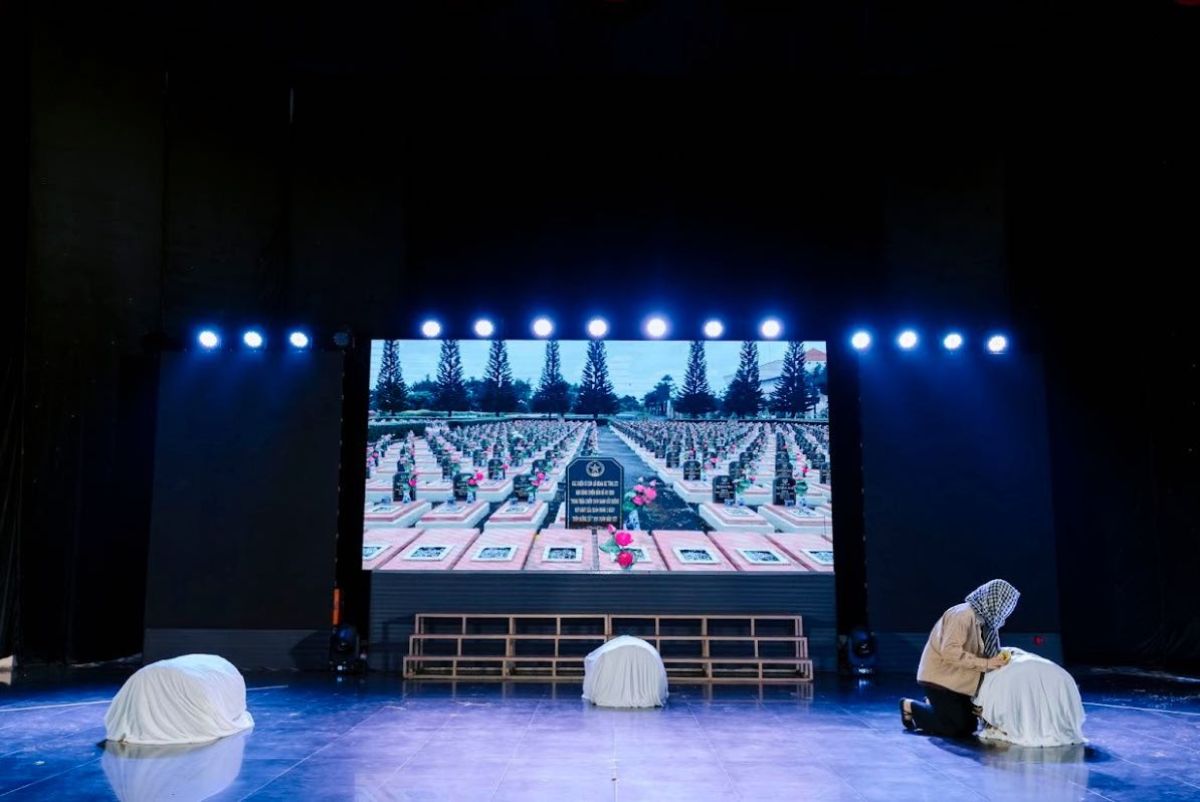 S&Acirc;N KHẤU &ldquo;VANG B&Oacute;NG&rdquo; - MỘT Đ&Ecirc;M NGHỆ THUẬT TR&Agrave;N NGẬP CẢM X&Uacute;C