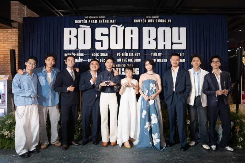 V&otilde; Điền Gia Huy, Nguyễn H&ugrave;ng, Huy T&iacute;t, Tiểu Vy mất ba đ&ecirc;m quay cảnh rượt đuổi bằng &ocirc; t&ocirc; trong phim &lsquo;B&ograve; sữa bay&rsquo;