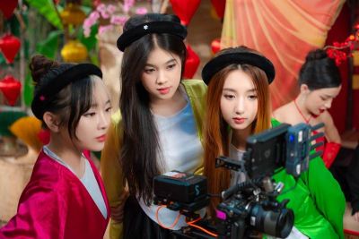 Tiktoker xinh đẹp Bạch Ngọc Anh Thư (BNAT) lấn s&acirc;n l&agrave;m ca sĩ, bắt tay c&ugrave;ng t&aacute;c giả hit song  &ldquo;C&ugrave;ng Anh&rdquo;