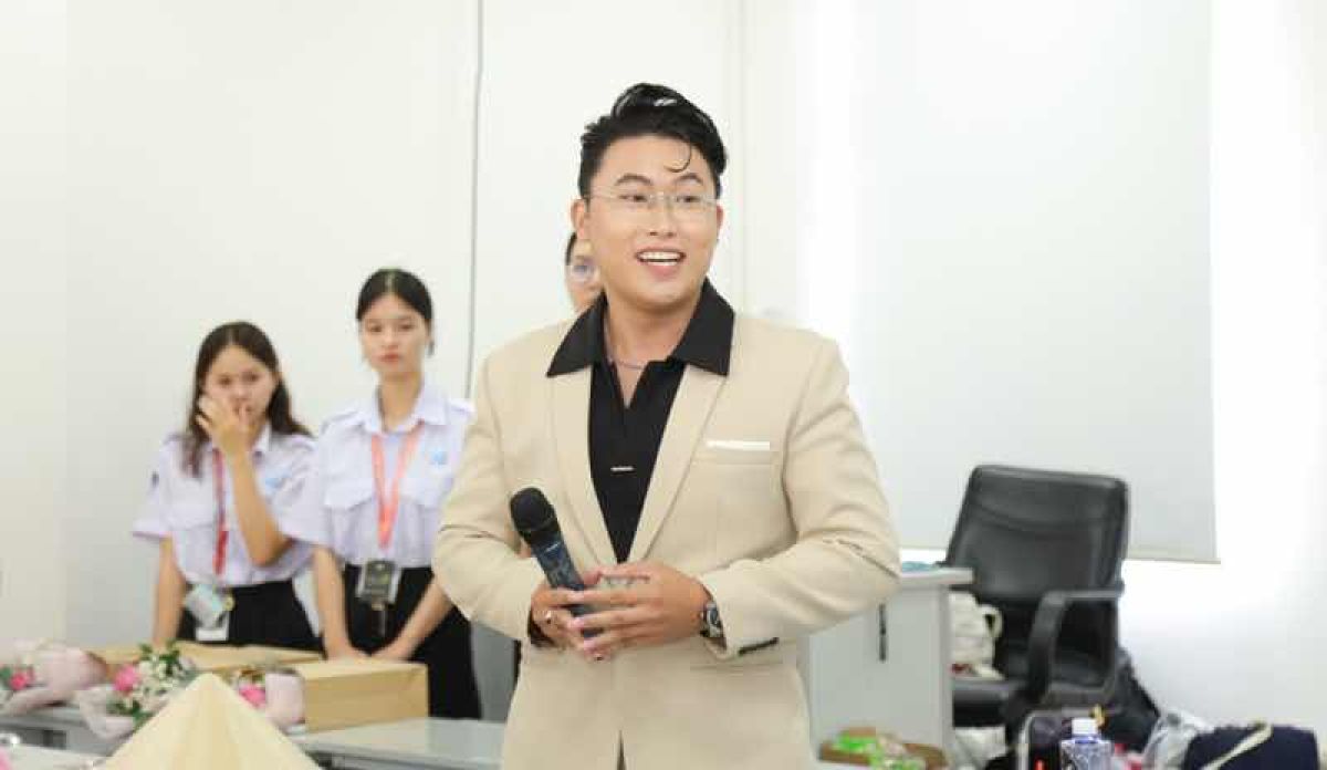 MC Phước Đạt ngồi ghế n&oacute;ng Cuộc thi &ldquo;Người dẫn chương tr&igrave;nh t&agrave;i năng &ndash; THE MIC 2026&rdquo;