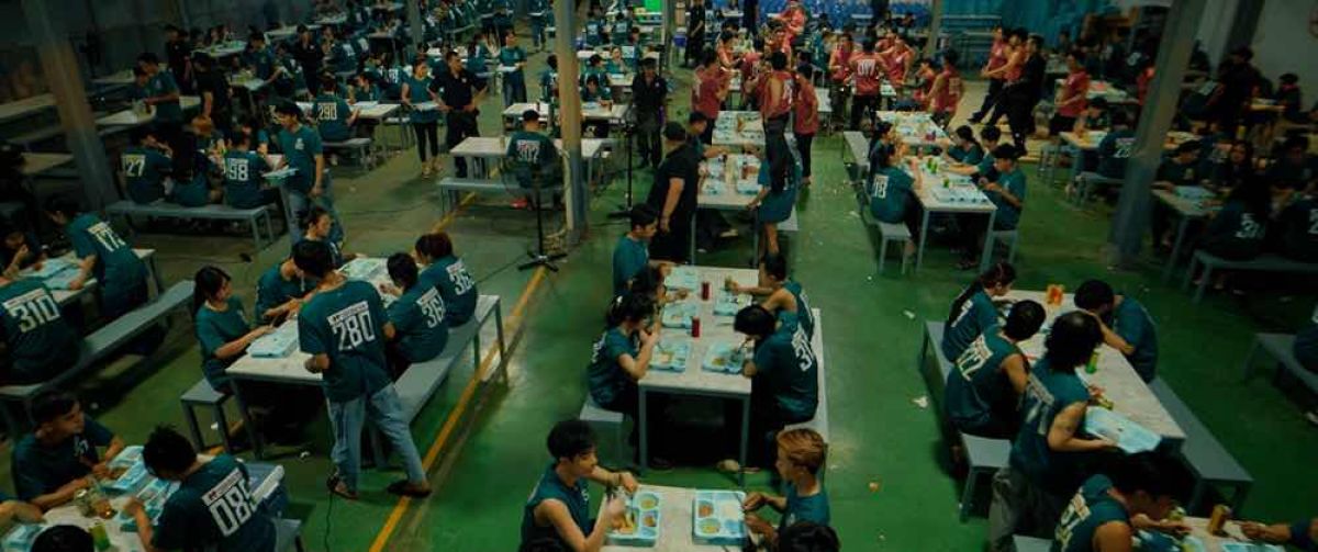 &ldquo;Trại Bu&ocirc;n Người&rdquo; chốt ng&agrave;y ra rạp, h&eacute; lộ quy m&ocirc; bối cảnh cho phần diễn xuất của 700 con người