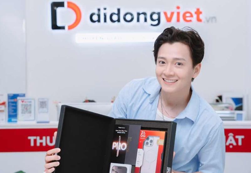 Năm n&agrave;o cũng l&ecirc;n đời iPhone mới nhất, chọn m&agrave;u độc lạ nhất nhưng nam MC chỉ trung th&agrave;nh mua &ldquo;T&aacute;o&rdquo; ở một hệ thống cửa h&agrave;ng uy t&iacute;n suốt nhiều năm liền