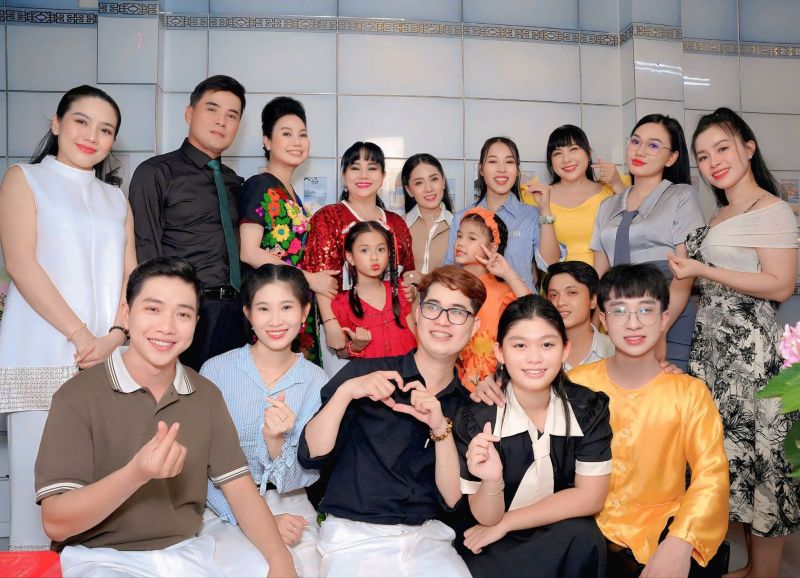 Hàng loạt sao Việt chung tay cùng Thy Nhung “truyền lửa” cho những tài năng tương lai