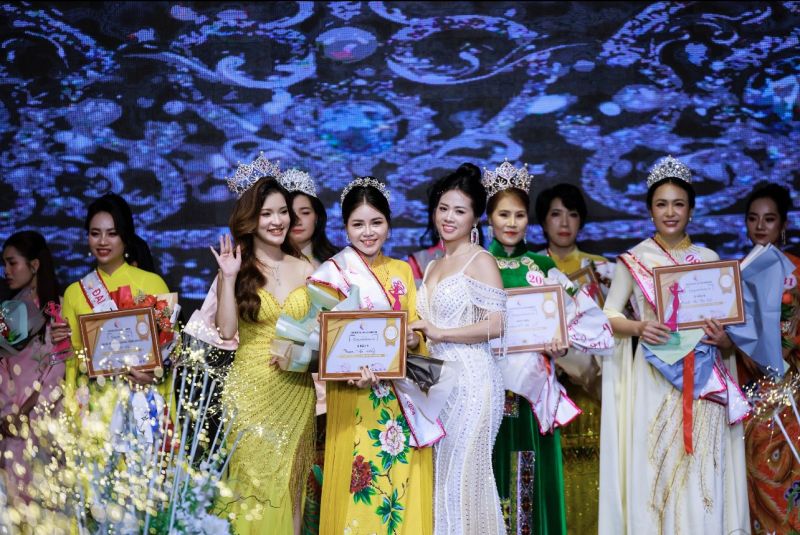 &Aacute; hậu Phạm Hồng chia sẻ h&agrave;nh tr&igrave;nh đăng quang tại cuộc thi Miss Di sản &aacute;o d&agrave;i phụ nữ Việt Nam qua ảnh 2024