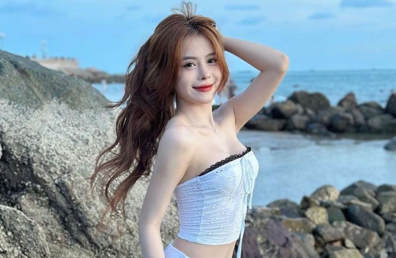 Tiktoker V&otilde; Nữ Ng&acirc;n H&agrave; vướng tin đồn n&acirc;ng ngực