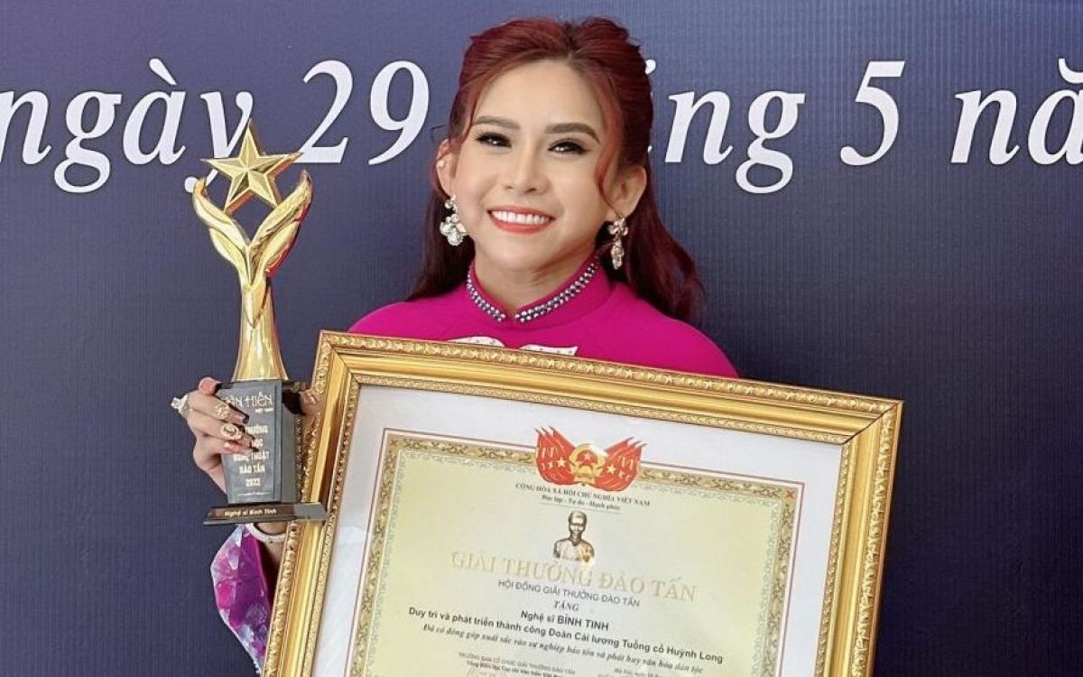 B&igrave;nh Tinh - Nghệ sĩ s&acirc;n khấu tuồng cổ duy nhất được nhận Giải thưởng Đ&agrave;o Tấn