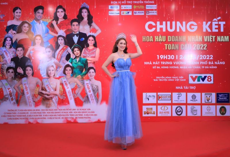 Á hậu Thanh Nhã toả sáng trên ghế nóng Hoa hậu Doanh nhân Việt Nam Toàn cầu 2022