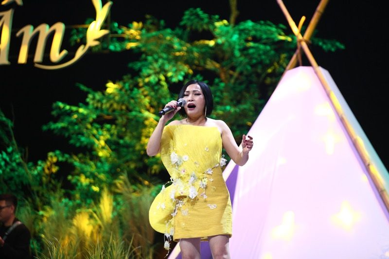 “Chị Chanh” Phương Thanh khẳng định nghệ sĩ trẻ bây giờ không thể hát live hằng ngày như ca sĩ thời trước