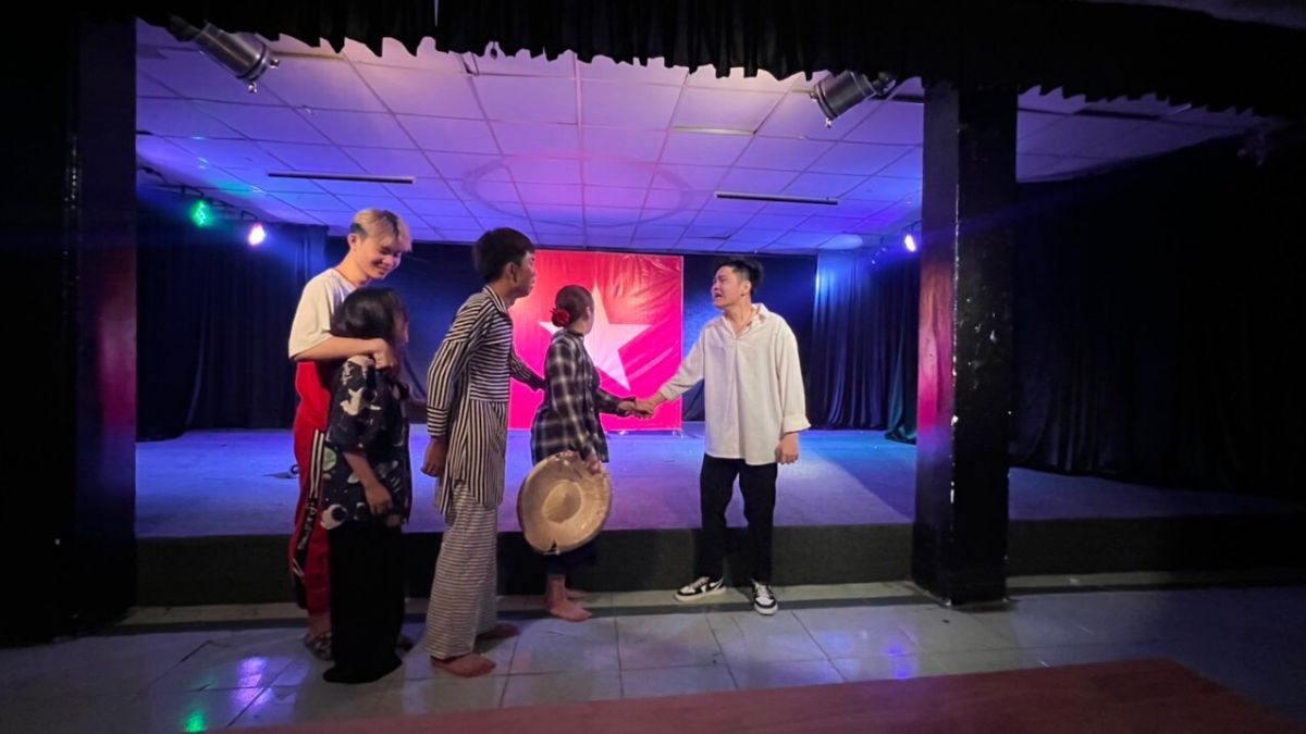 Kịch ''Mu&ocirc;n mặt t&igrave;nh đời'' - bức tranh ch&acirc;n thực từ cuộc sống!