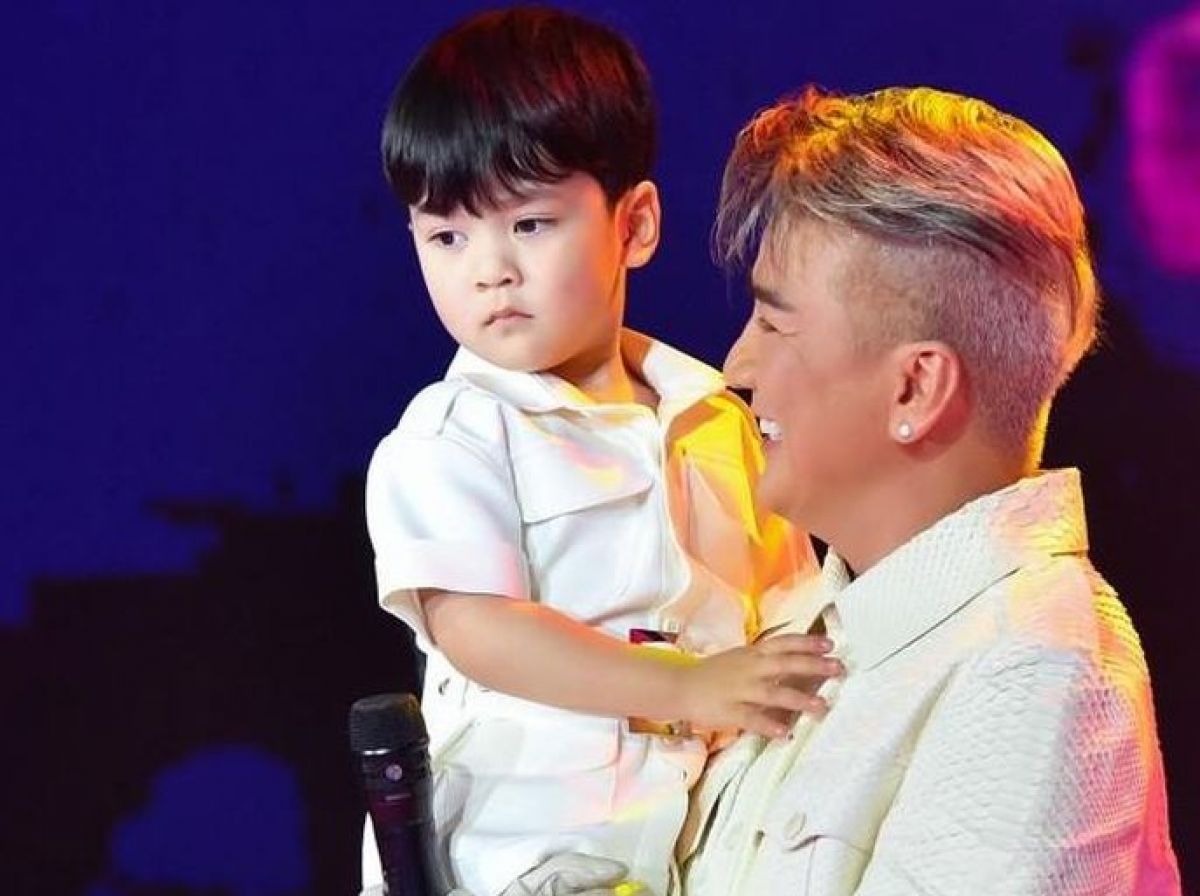 Đ&agrave;m Vĩnh Hưng bất ngờ c&ocirc;ng khai con trai ruột: 'Phải che giấu con suốt 3 năm l&agrave; điều kh&ocirc;ng dễ chịu'