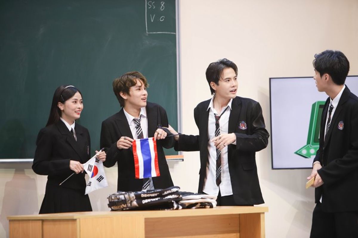 Min.T quỳ gối xin lỗi Hannie chỉ vì lỡ “vui quá đà” để lộ hình ảnh thời “trẻ trâu” của bạn gái
