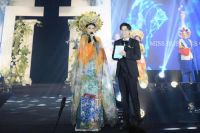 MC TĂNG VINH QUANG DẪN CHUNG KẾT HOA HẬU DOANH NH&Acirc;N TO&Agrave;N CẦU 2025